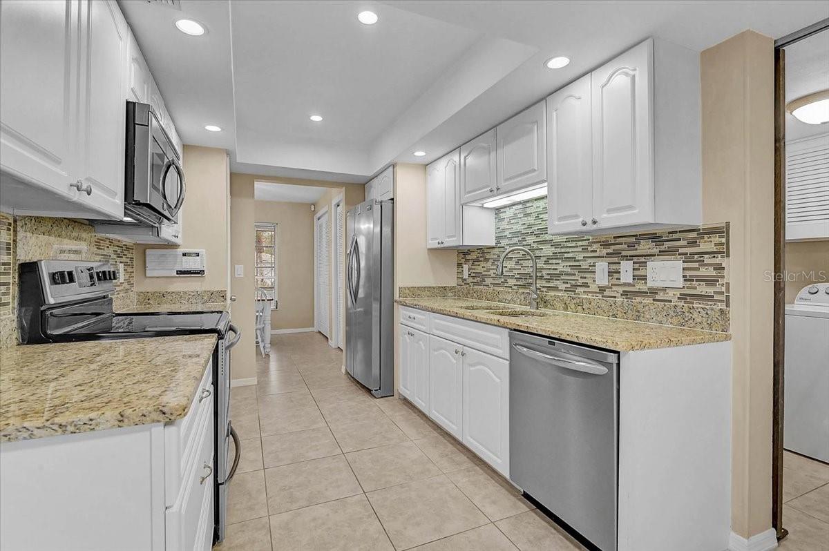 Image 7 of 32 For 7219 Bounty Drive