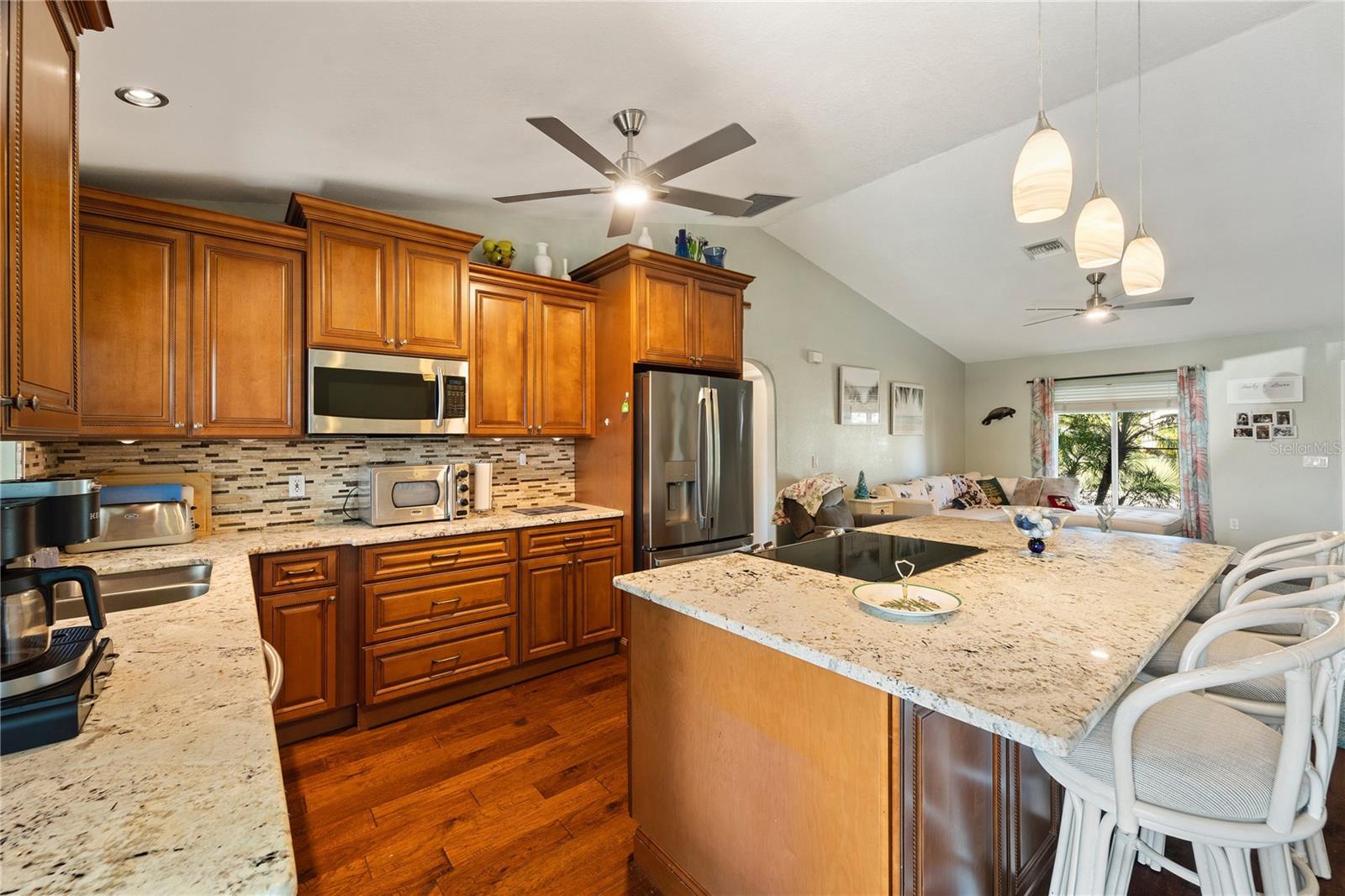 Image 6 of 27 For 12371 Minot Avenue