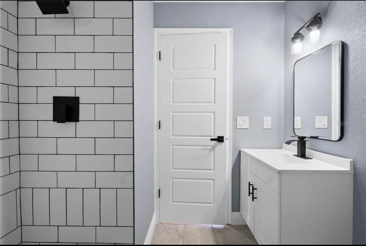 Image 6 of 16 For 2981 Crane Avenue