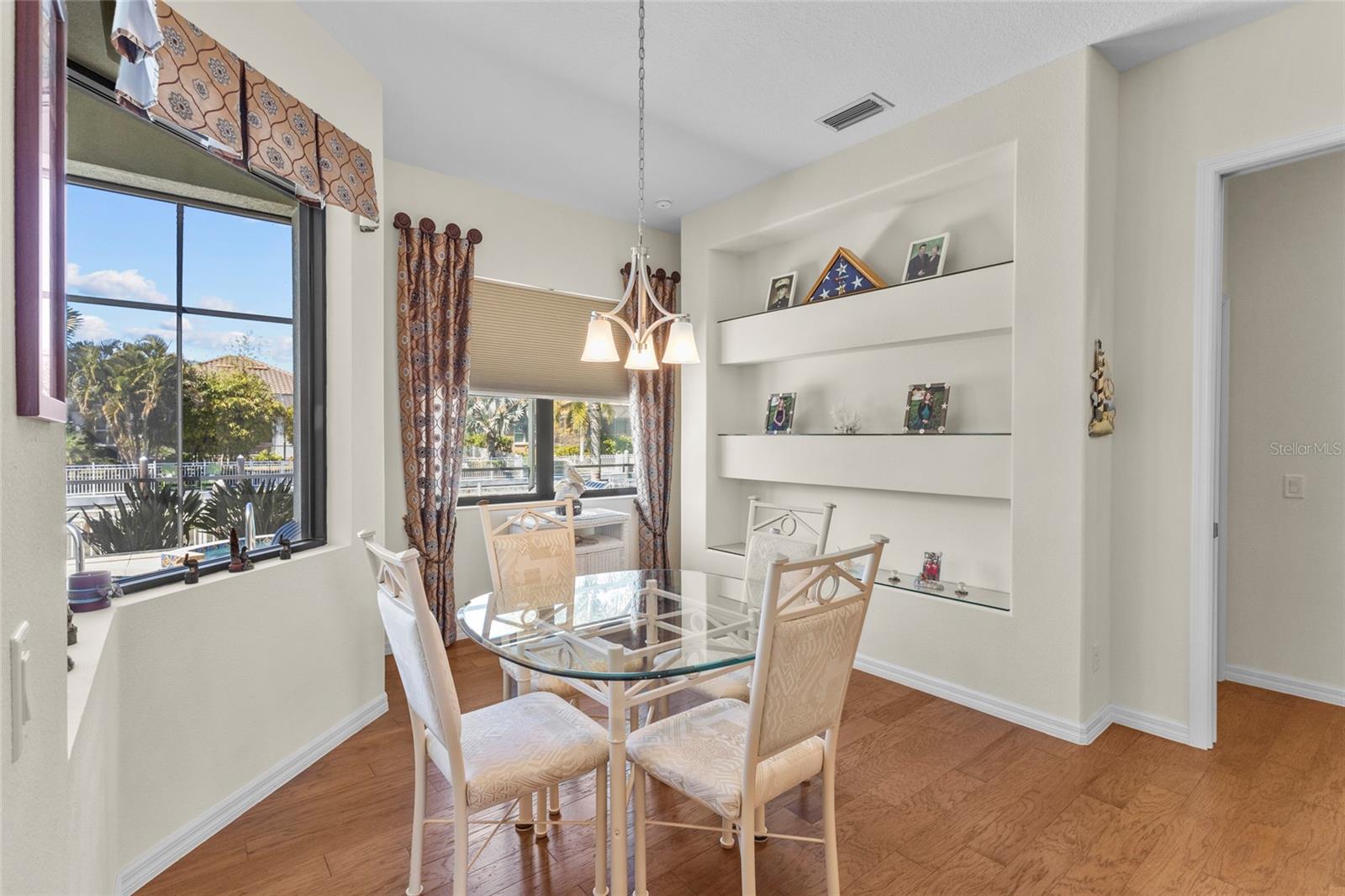 Image 20 of 66 For 576 Mast Drive