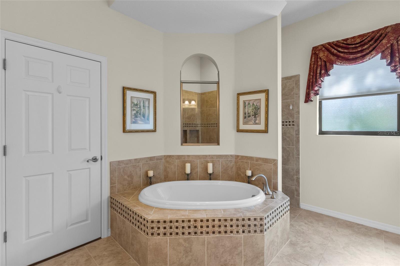 Image 26 of 66 For 576 Mast Drive