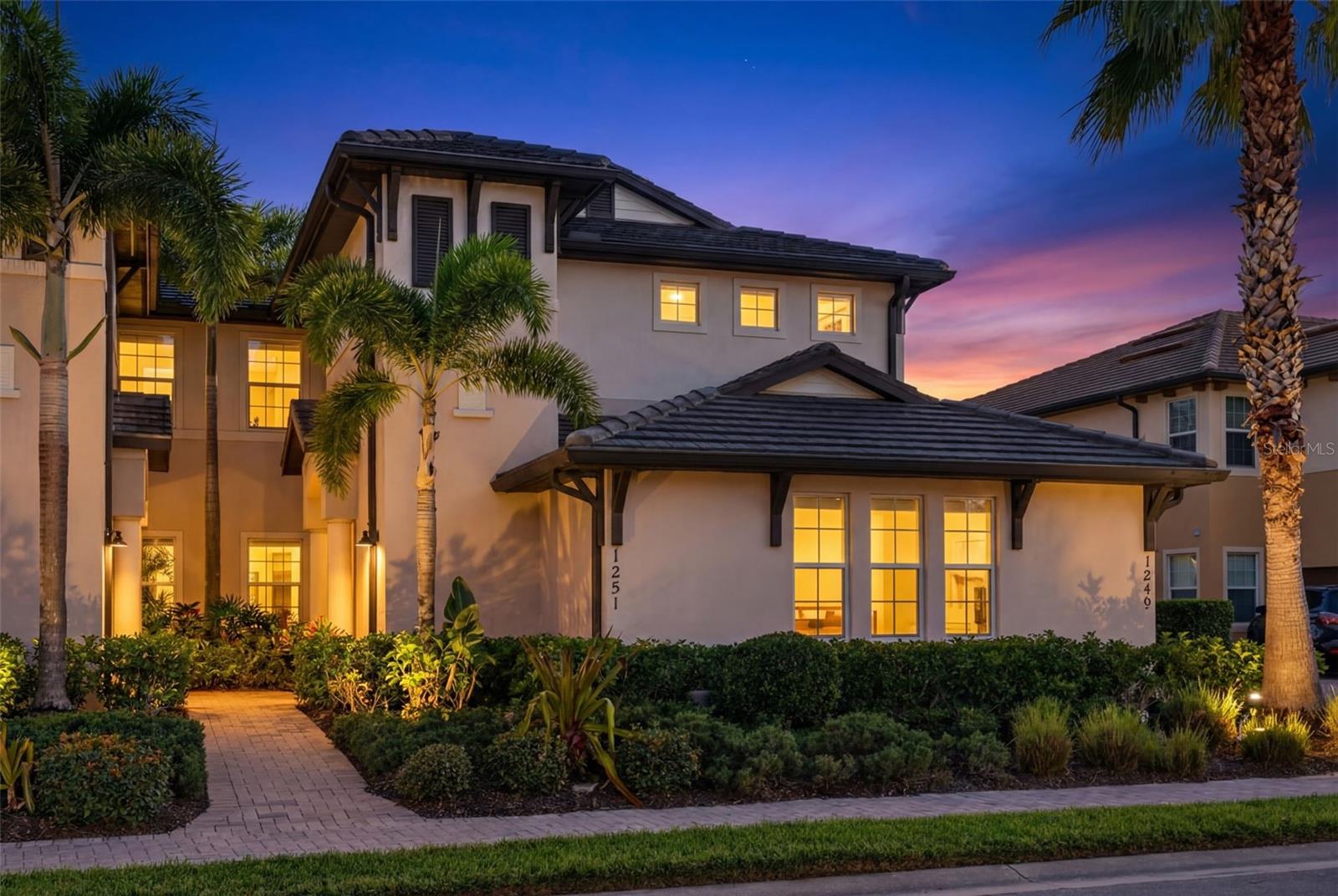 Image 3 of 89 For 1251 Riverscape Street