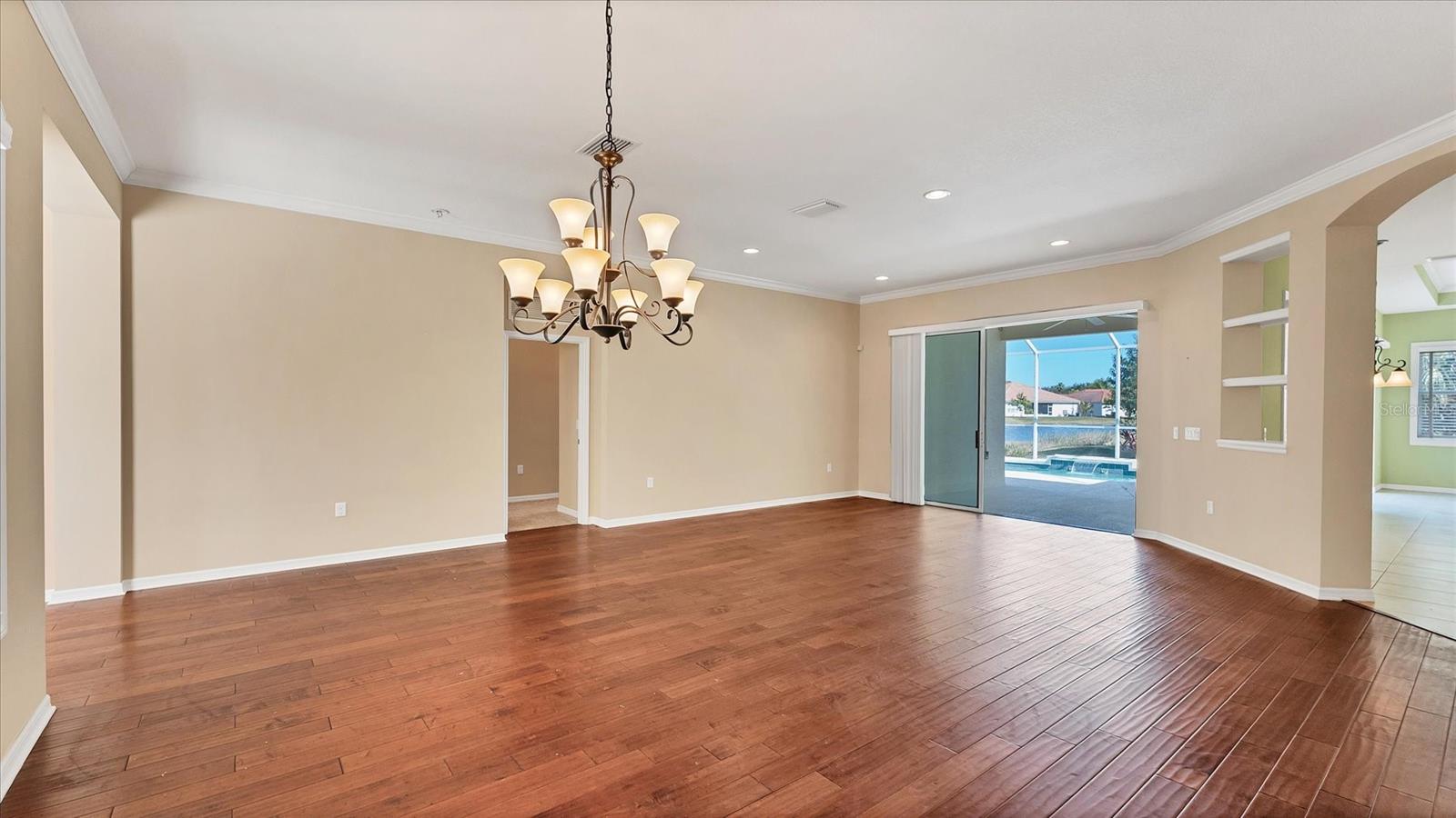 Image 12 of 42 For 6207 46th Court E