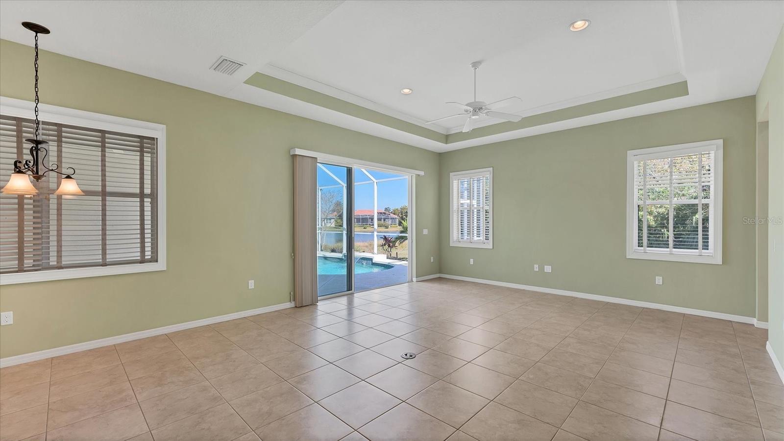 Image 6 of 42 For 6207 46th Court E