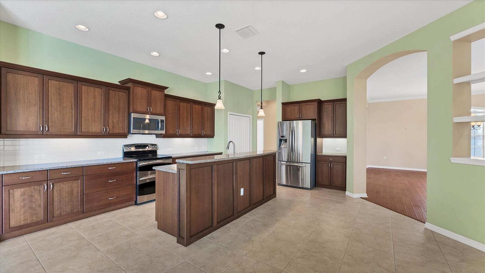 Image 9 of 42 For 6207 46th Court E