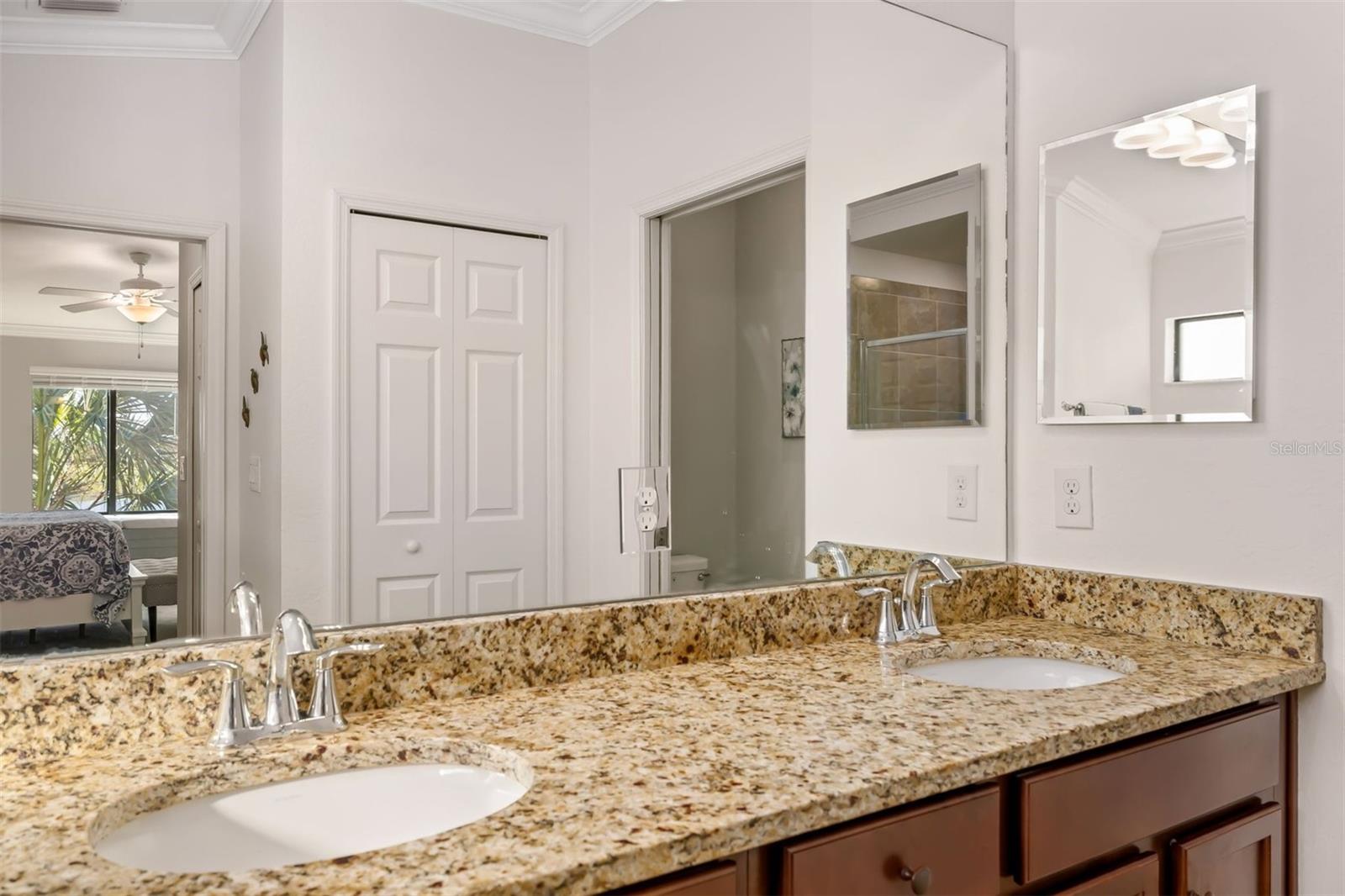 Image 32 of 86 For 5604 Palmer Circle 206