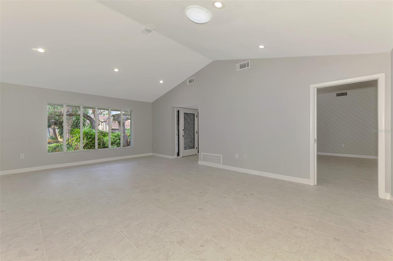 Image 11 of 53 For 1224 View Drive