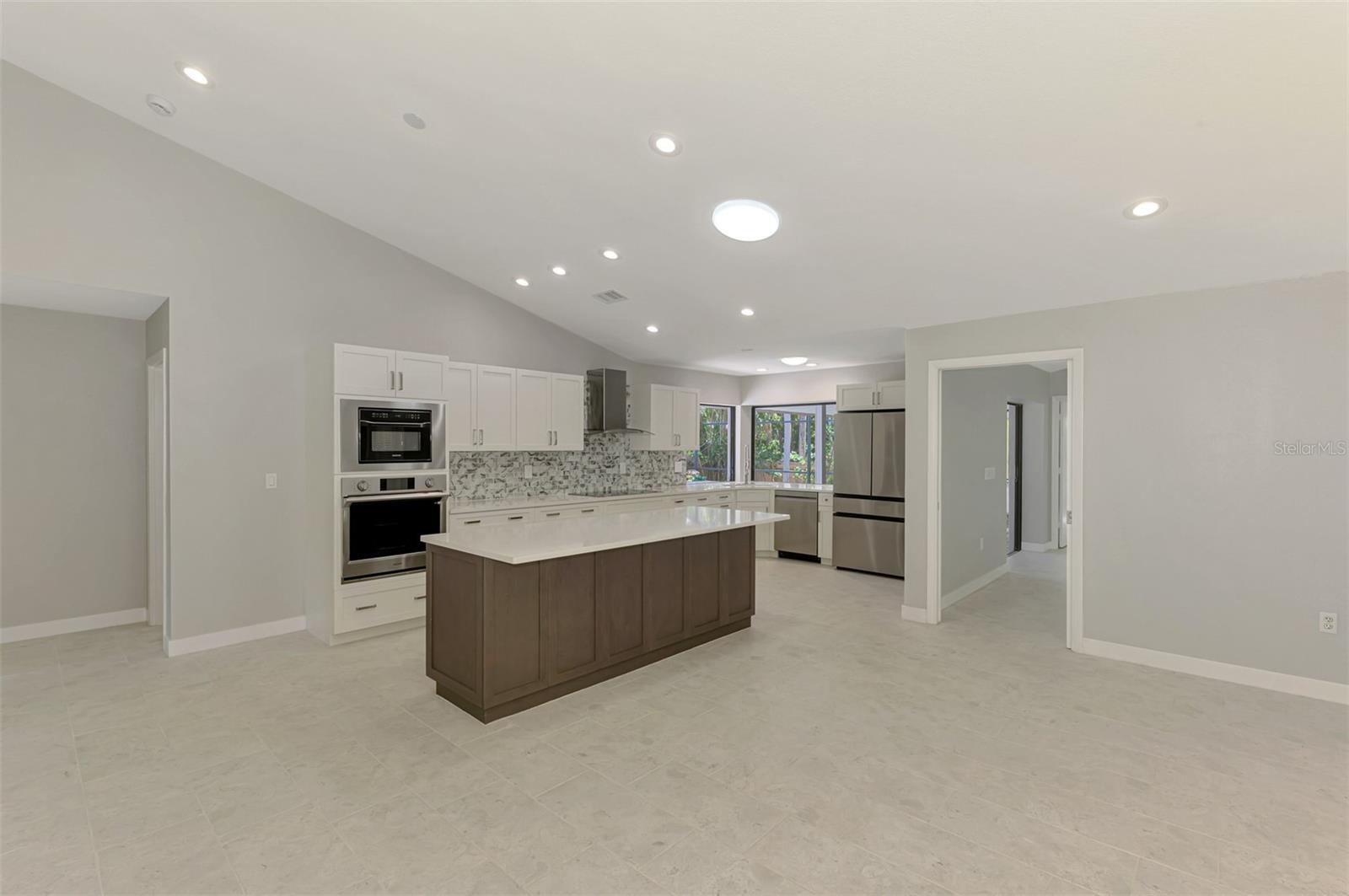 Image 14 of 53 For 1224 View Drive