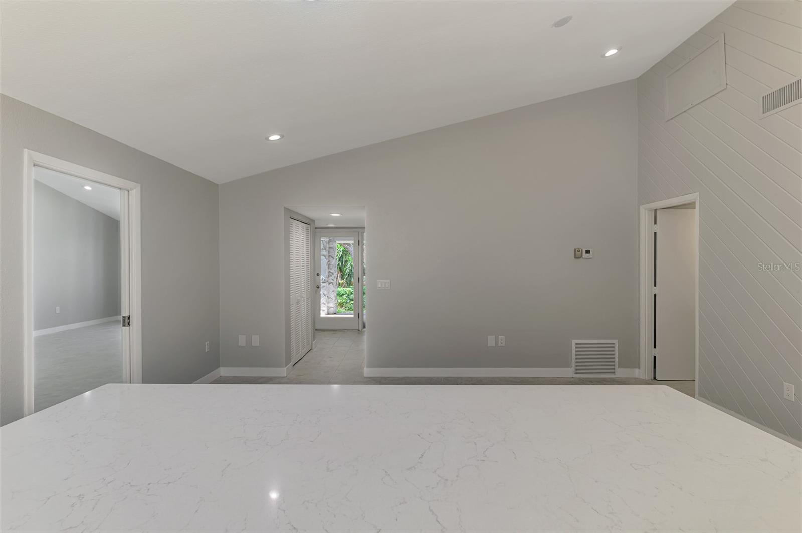 Image 21 of 53 For 1224 View Drive