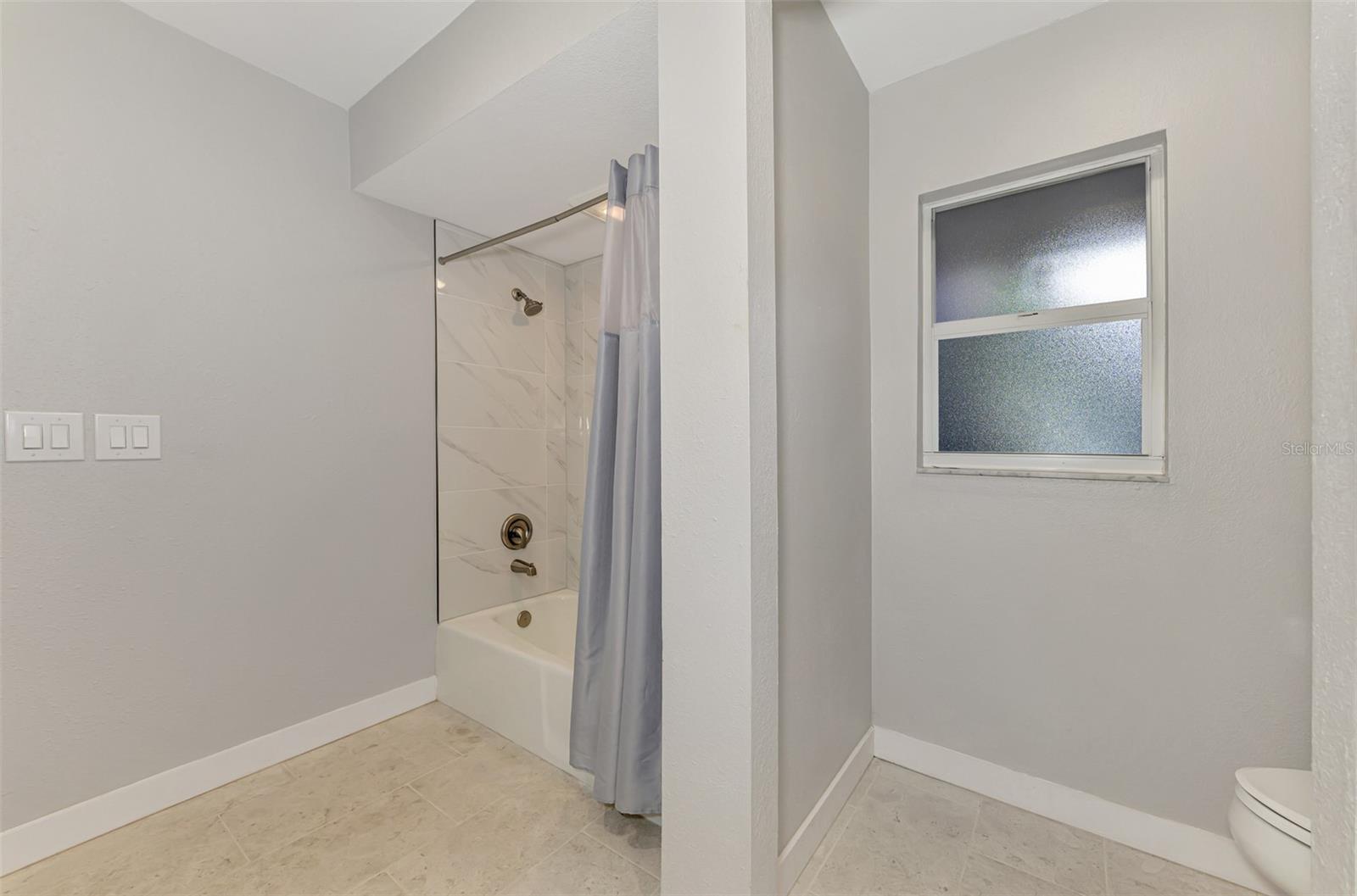 Image 35 of 53 For 1224 View Drive