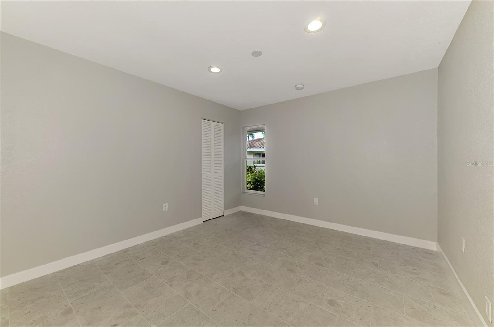 Image 36 of 53 For 1224 View Drive