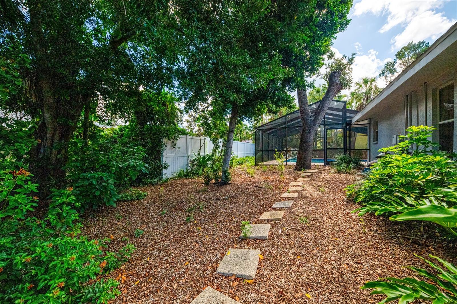 Image 49 of 53 For 1224 View Drive