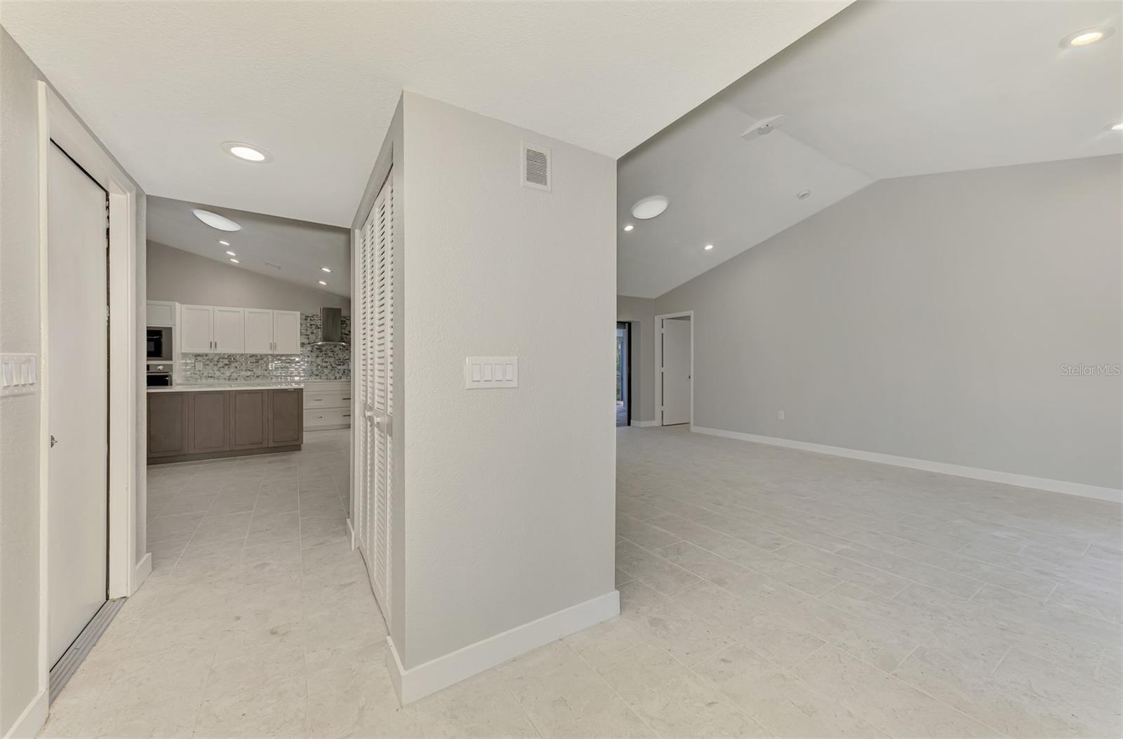 Image 8 of 53 For 1224 View Drive