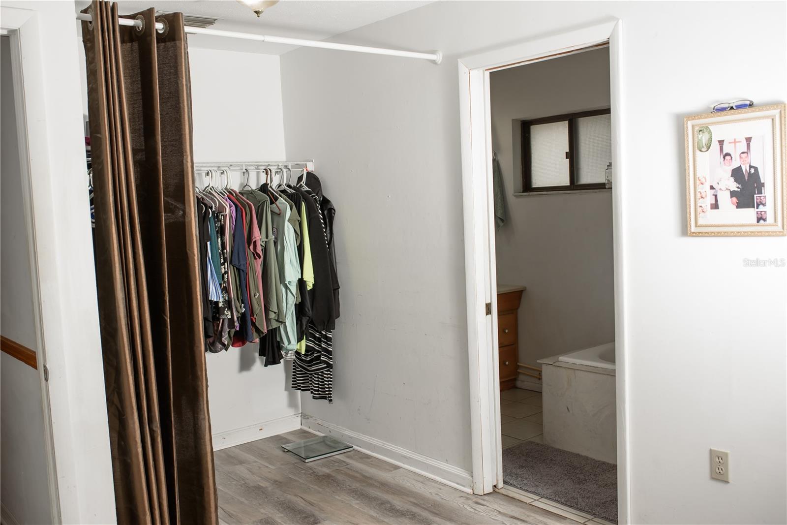 Image 12 of 26 For 5644 Antoinette Street