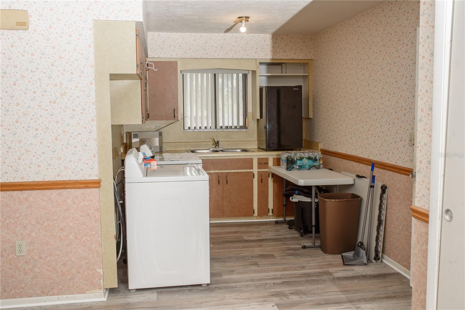 Image 16 of 26 For 5644 Antoinette Street