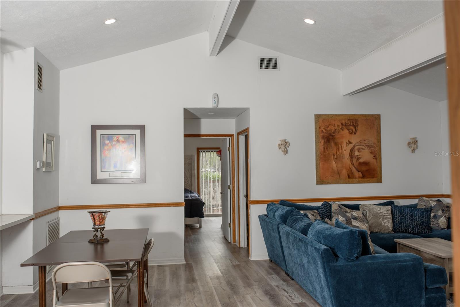 Image 5 of 26 For 5644 Antoinette Street