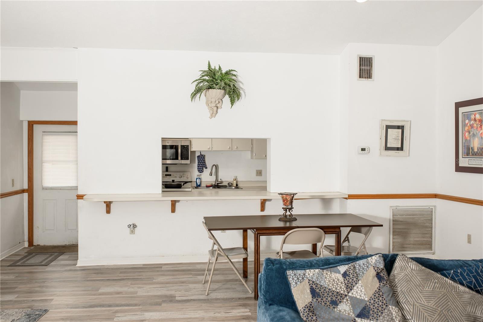 Image 6 of 26 For 5644 Antoinette Street