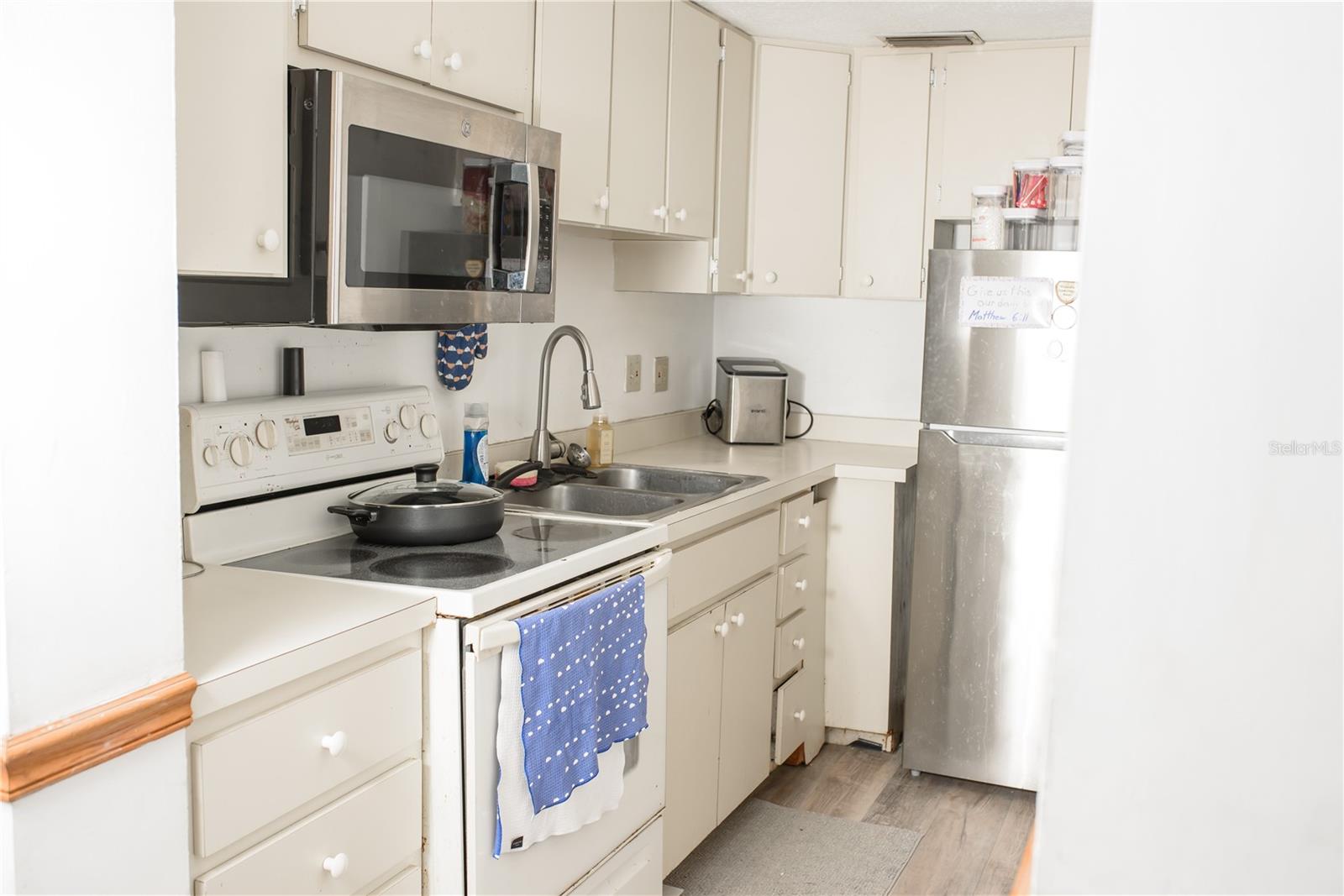 Image 7 of 26 For 5644 Antoinette Street