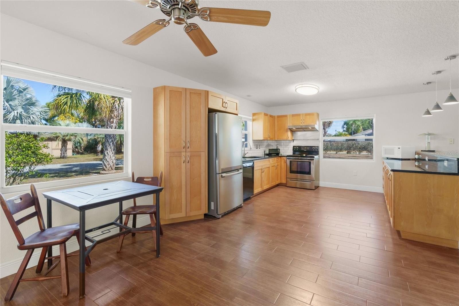 Image 10 of 30 For 6520 Quonset Road