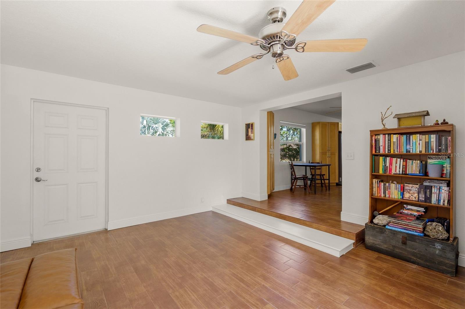 Image 15 of 30 For 6520 Quonset Road