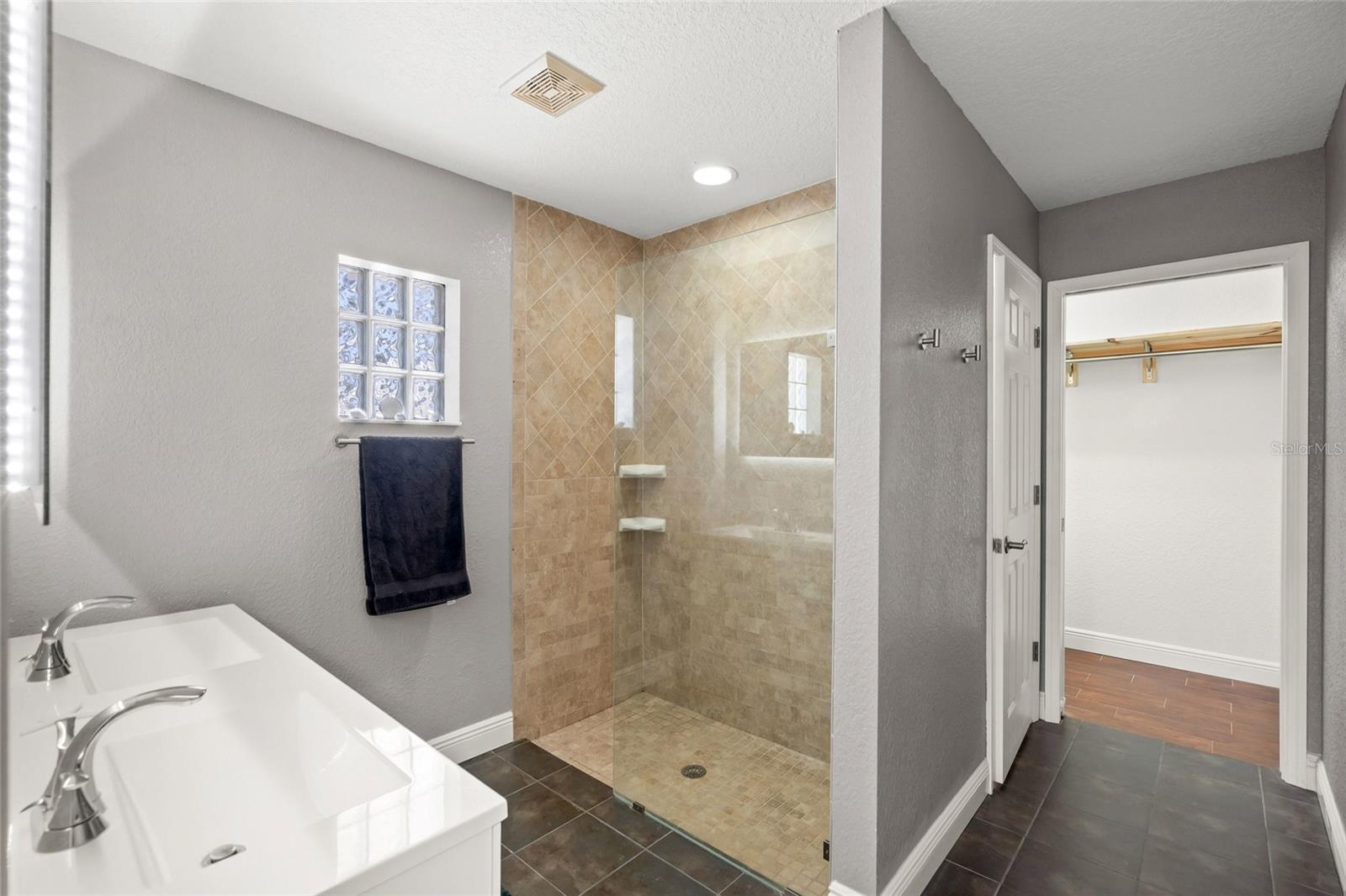 Image 19 of 30 For 6520 Quonset Road