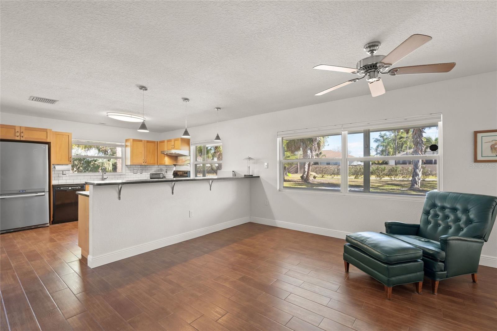 Image 7 of 30 For 6520 Quonset Road