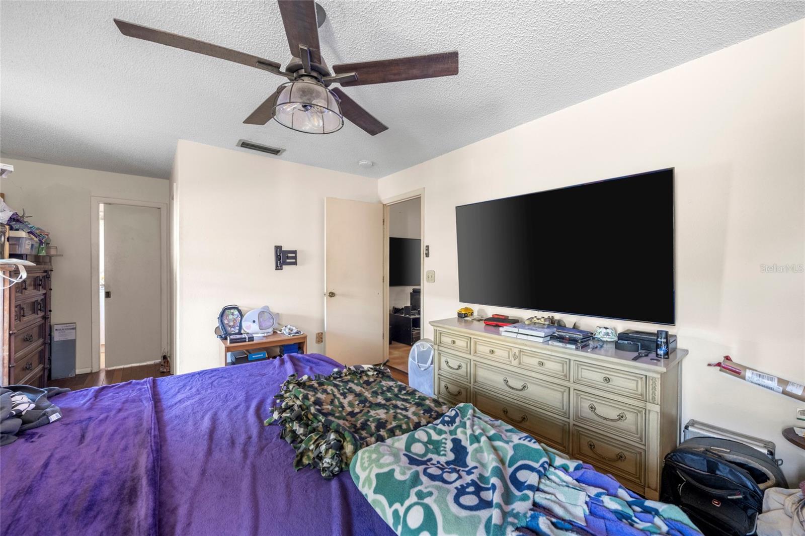 Image 9 of 15 For 2439 Feiffer Circle