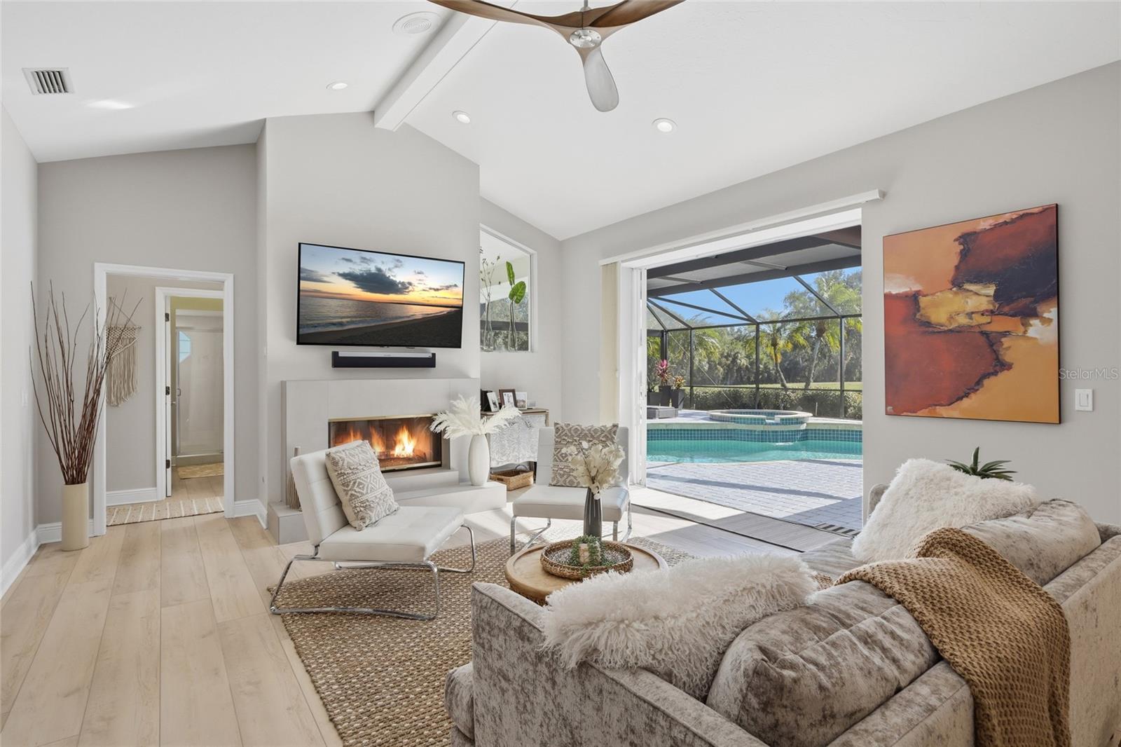 Image 7 of 41 For 7321 Links Court