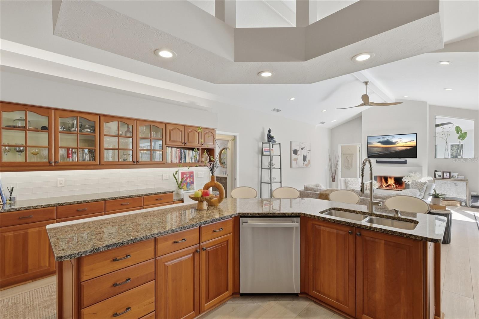 Image 9 of 41 For 7321 Links Court