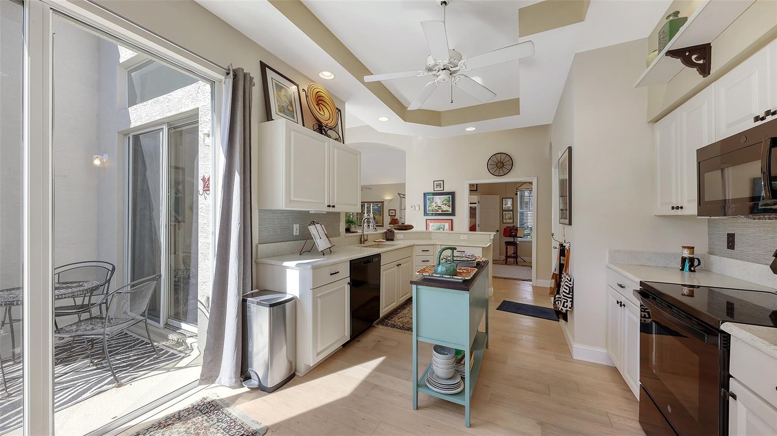 Image 13 of 70 For 4062 Caddie Drive E