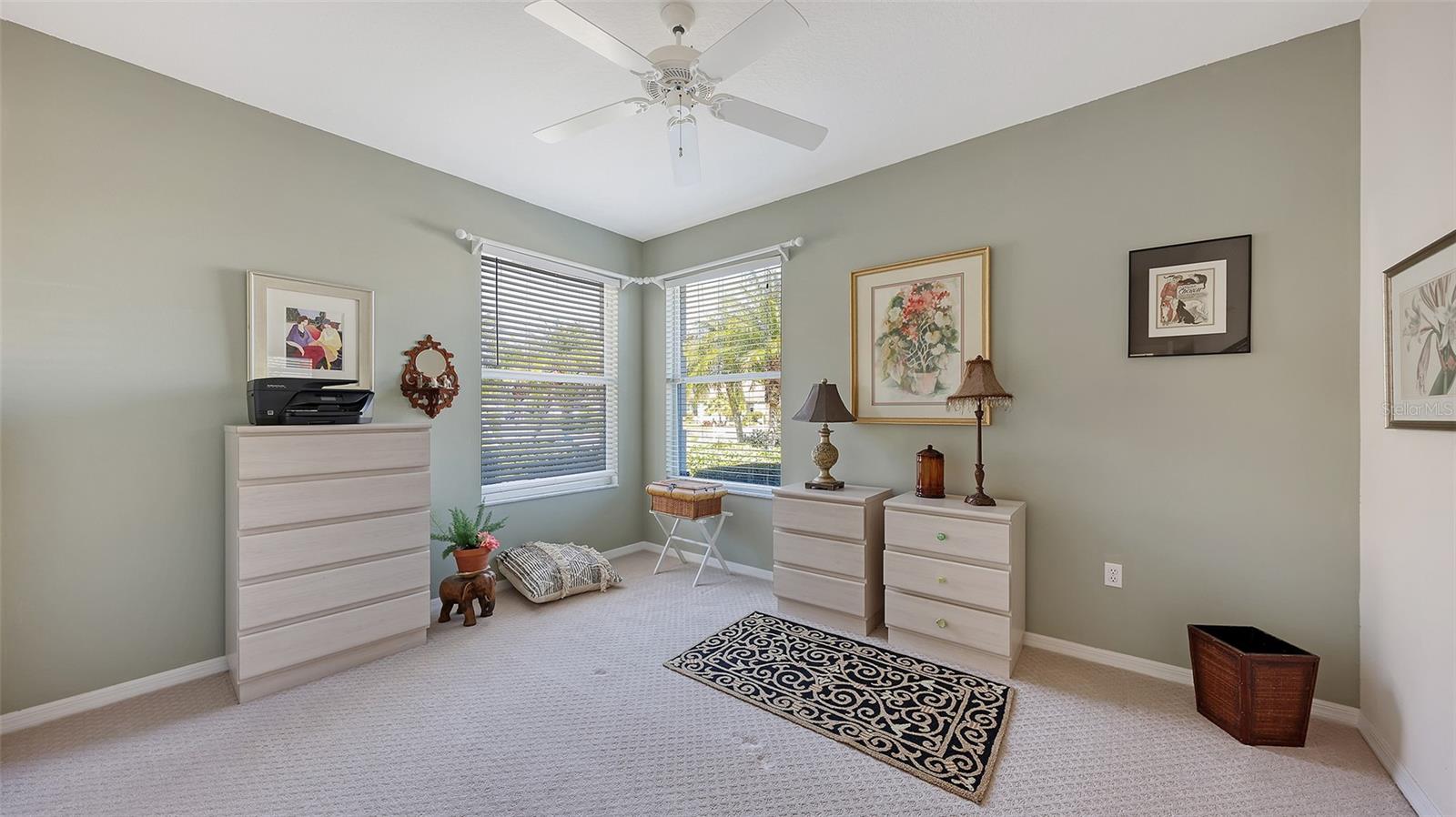 Image 15 of 70 For 4062 Caddie Drive E