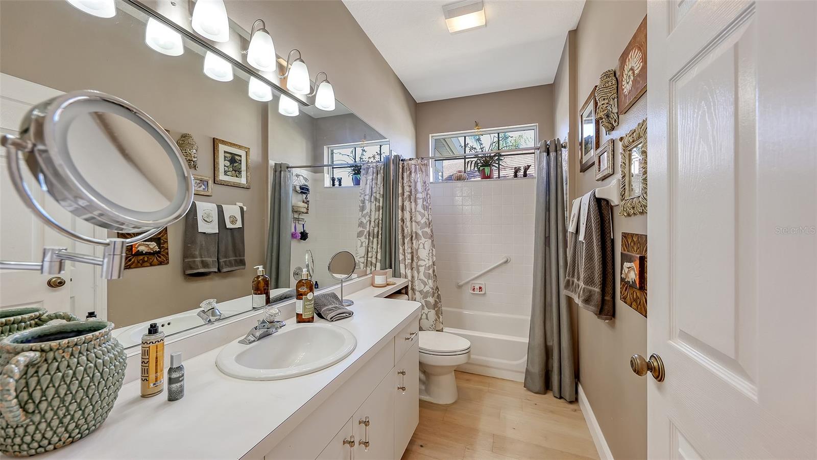 Image 19 of 70 For 4062 Caddie Drive E