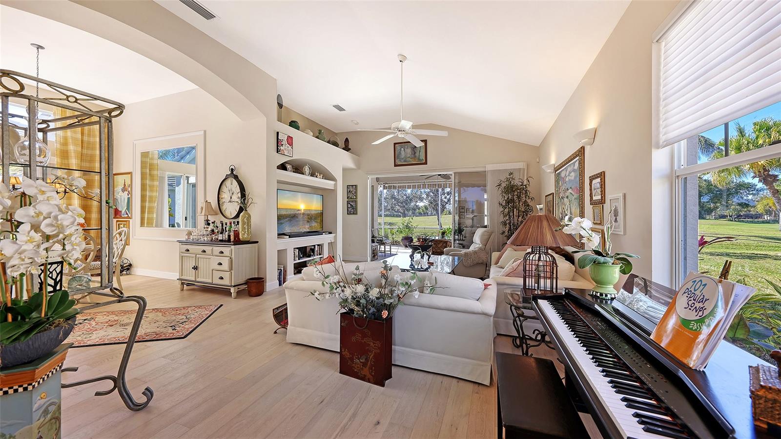 Image 3 of 70 For 4062 Caddie Drive E