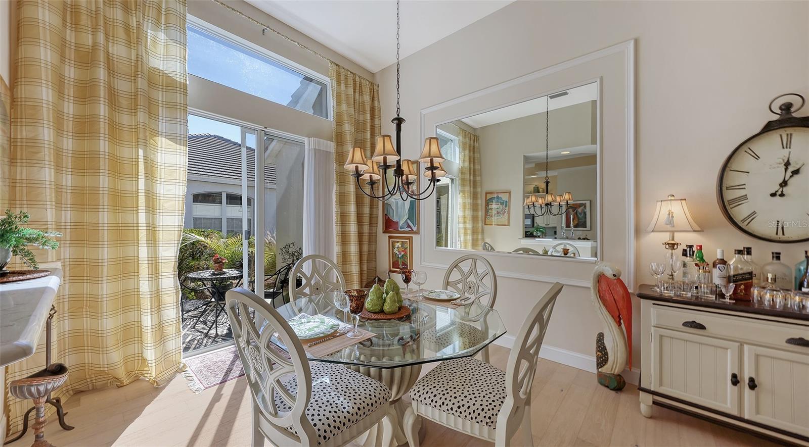 Image 8 of 70 For 4062 Caddie Drive E