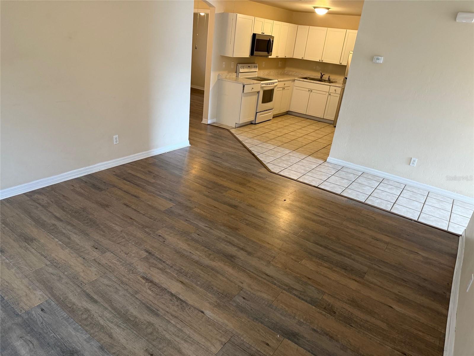 Image 6 of 14 For 1129 Graystone Avenue