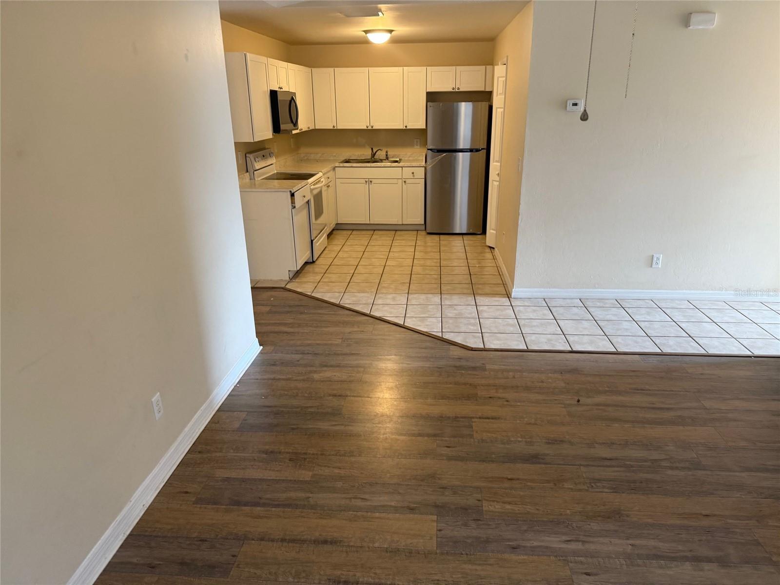 Image 7 of 14 For 1129 Graystone Avenue