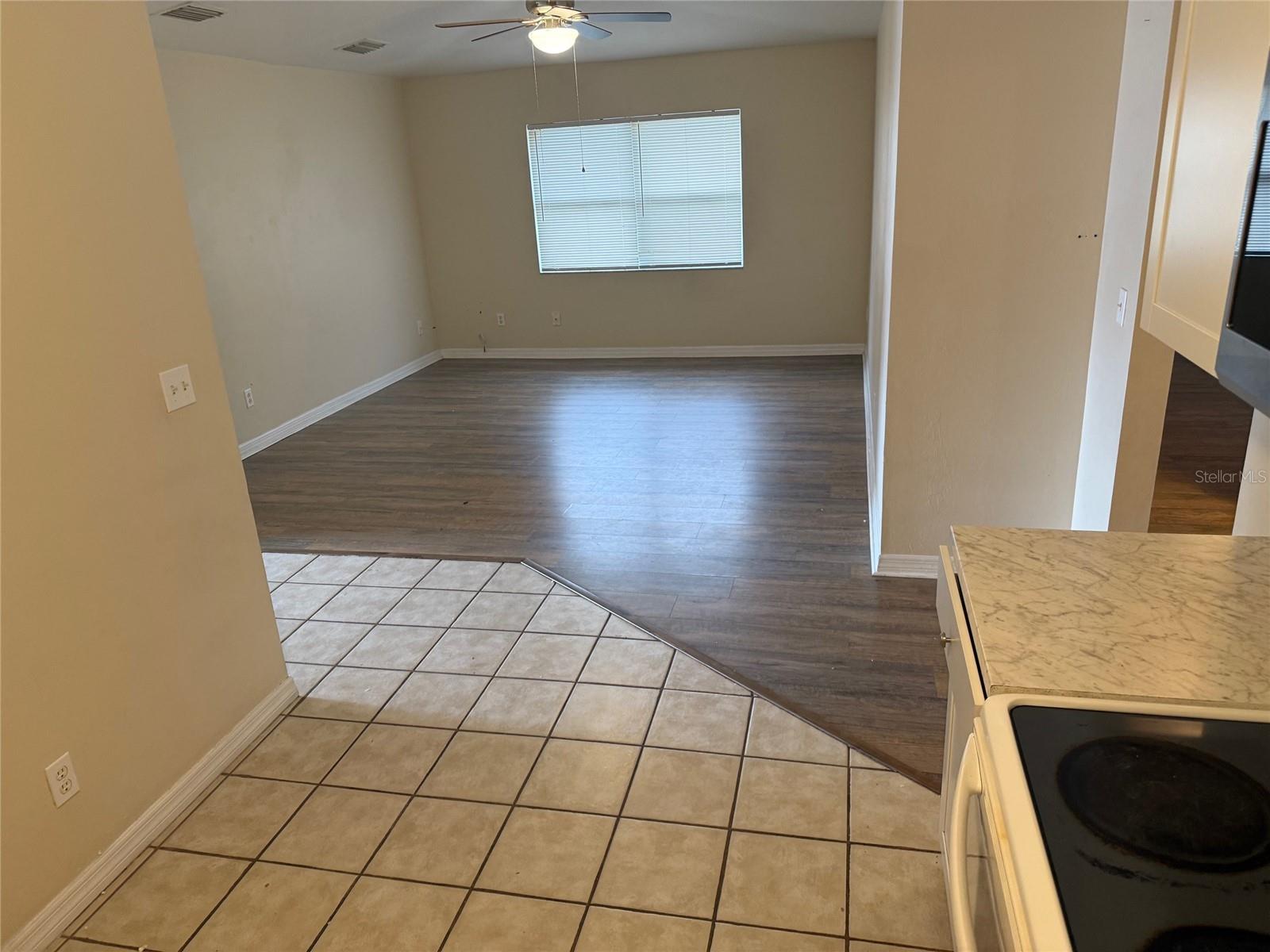 Image 8 of 14 For 1129 Graystone Avenue