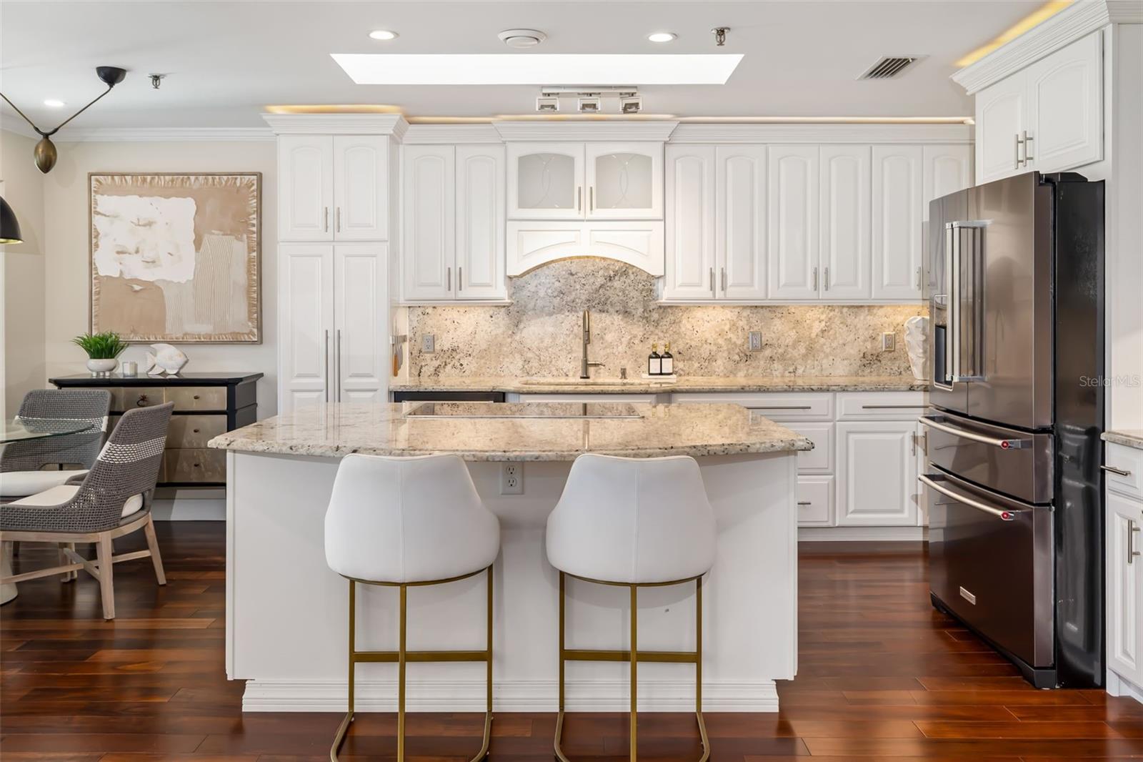 Image 21 of 74 For 2195 Harbourside Drive 404