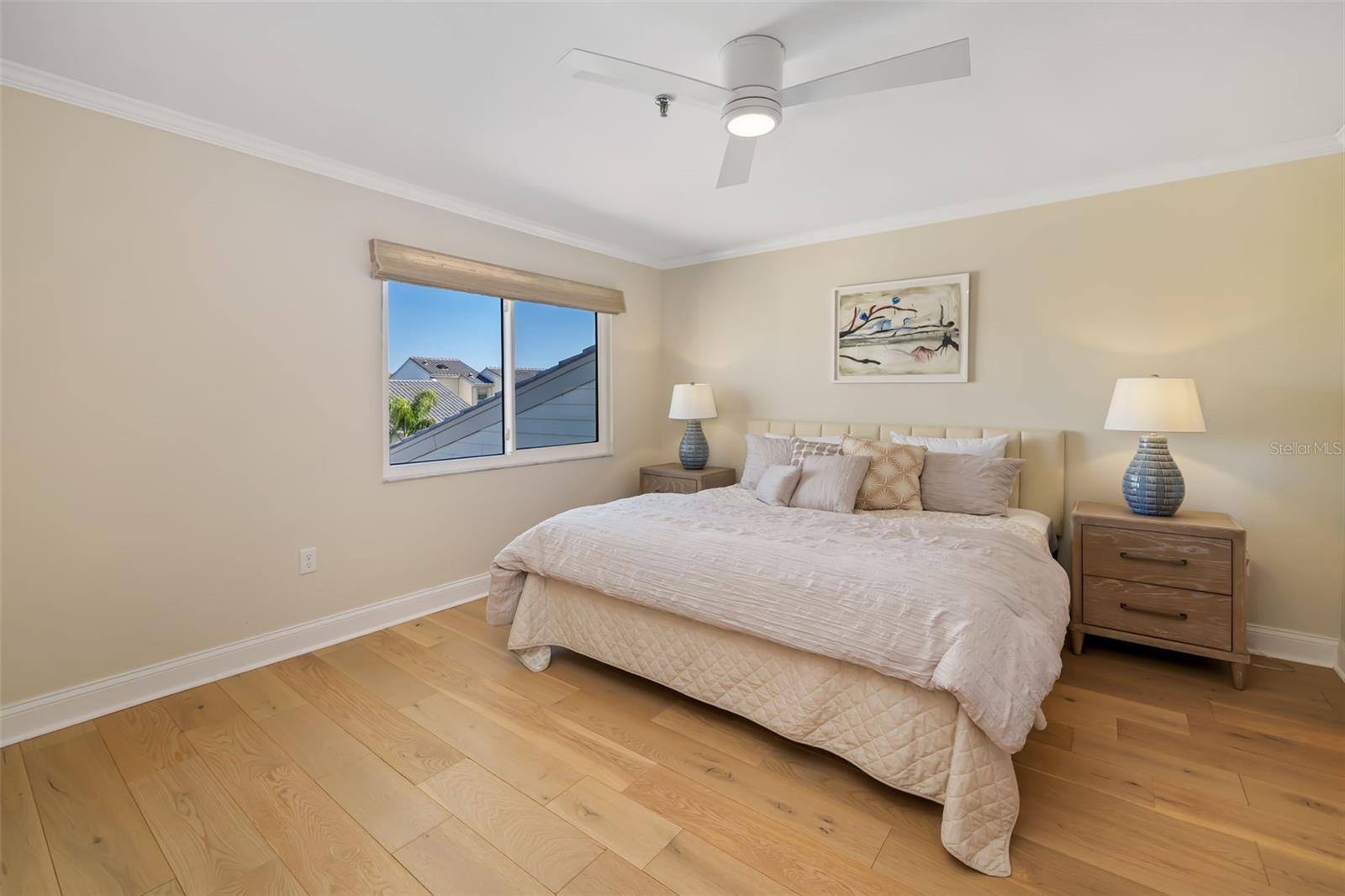 Image 35 of 74 For 2195 Harbourside Drive 404