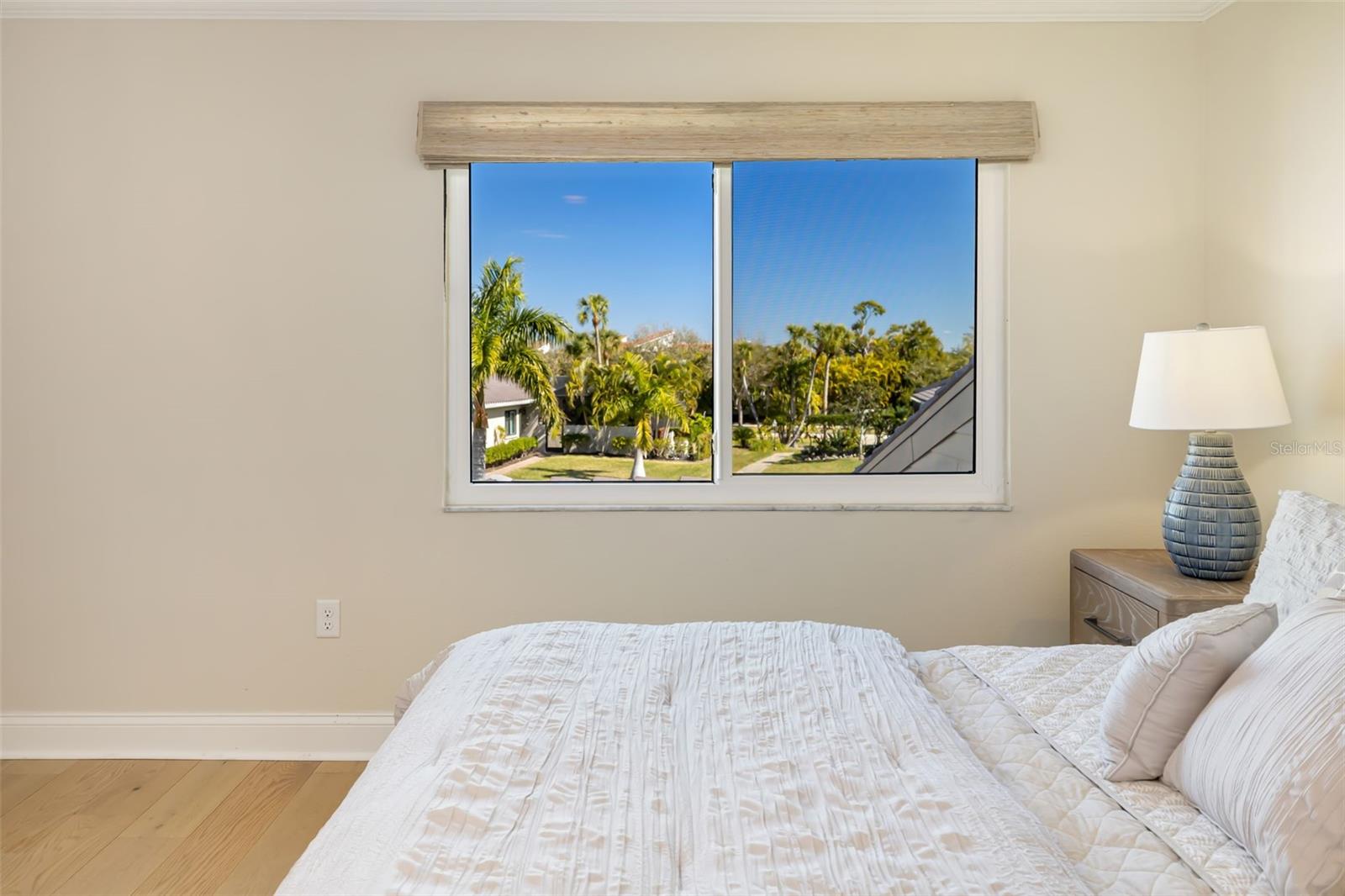 Image 37 of 74 For 2195 Harbourside Drive 404