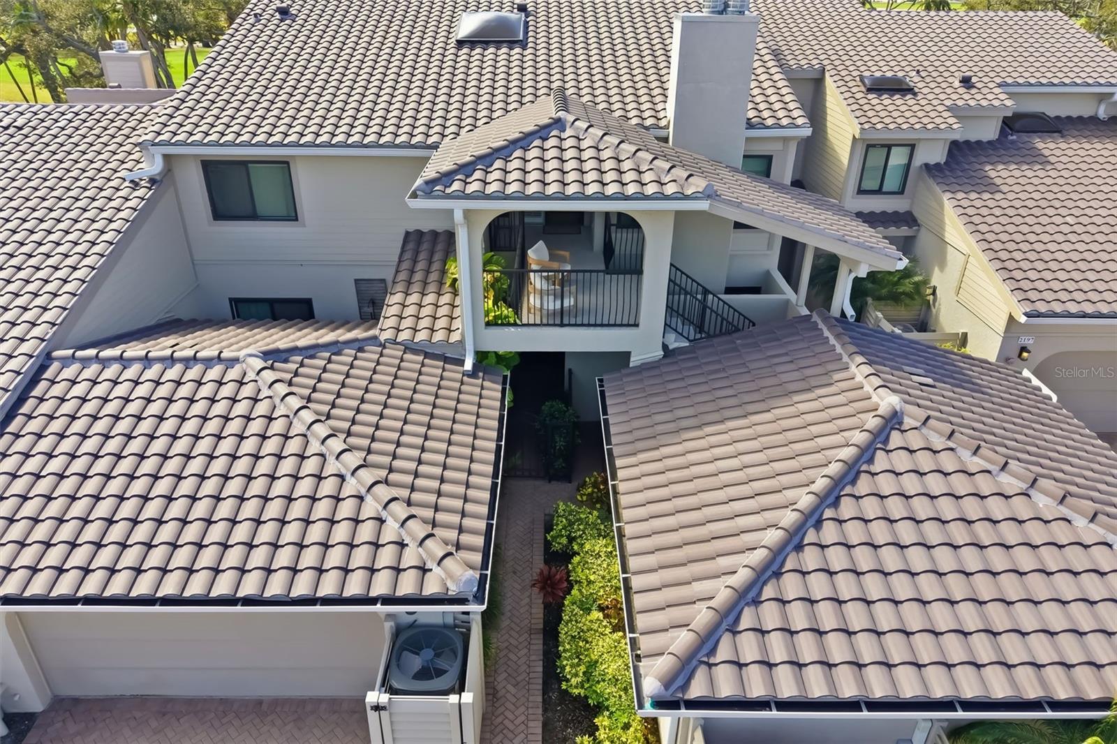 Image 5 of 74 For 2195 Harbourside Drive 404