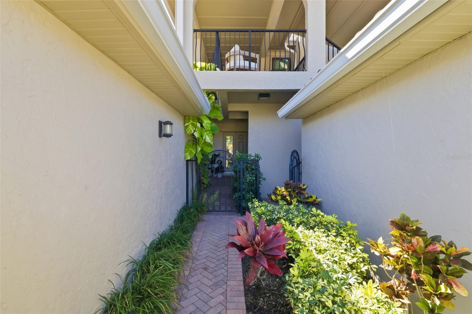 Image 6 of 74 For 2195 Harbourside Drive 404