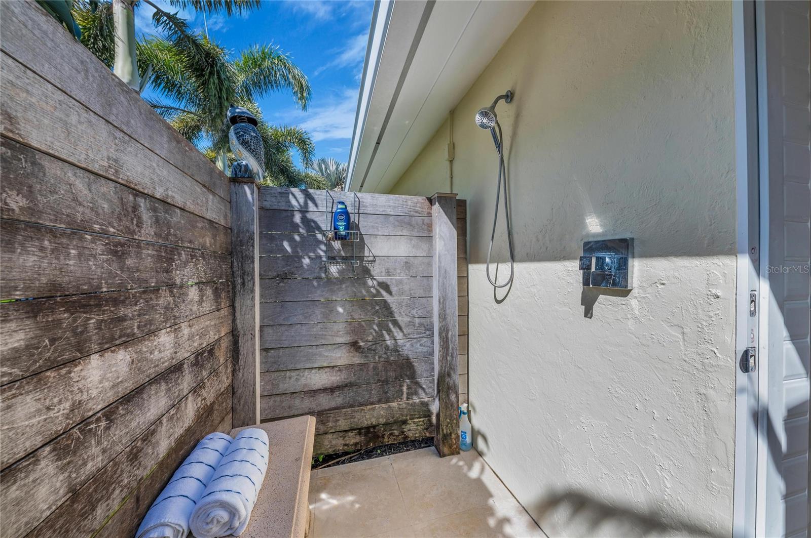 Image 37 of 78 For 520 Golf Links Lane