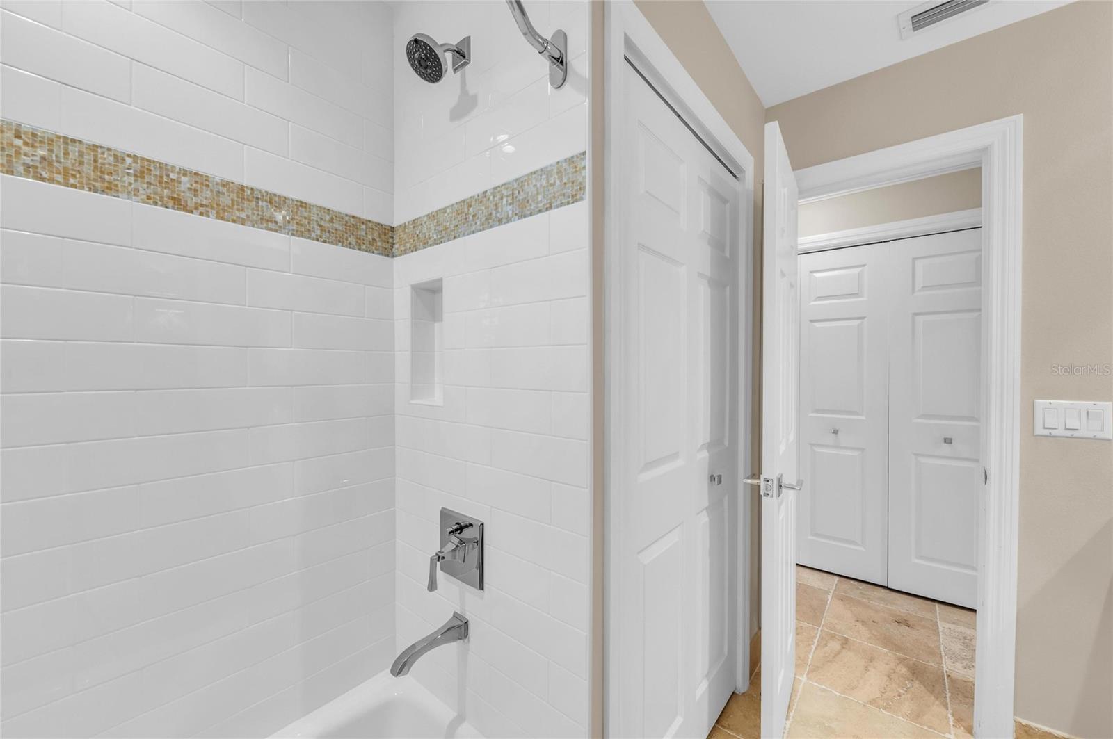 Image 41 of 78 For 520 Golf Links Lane