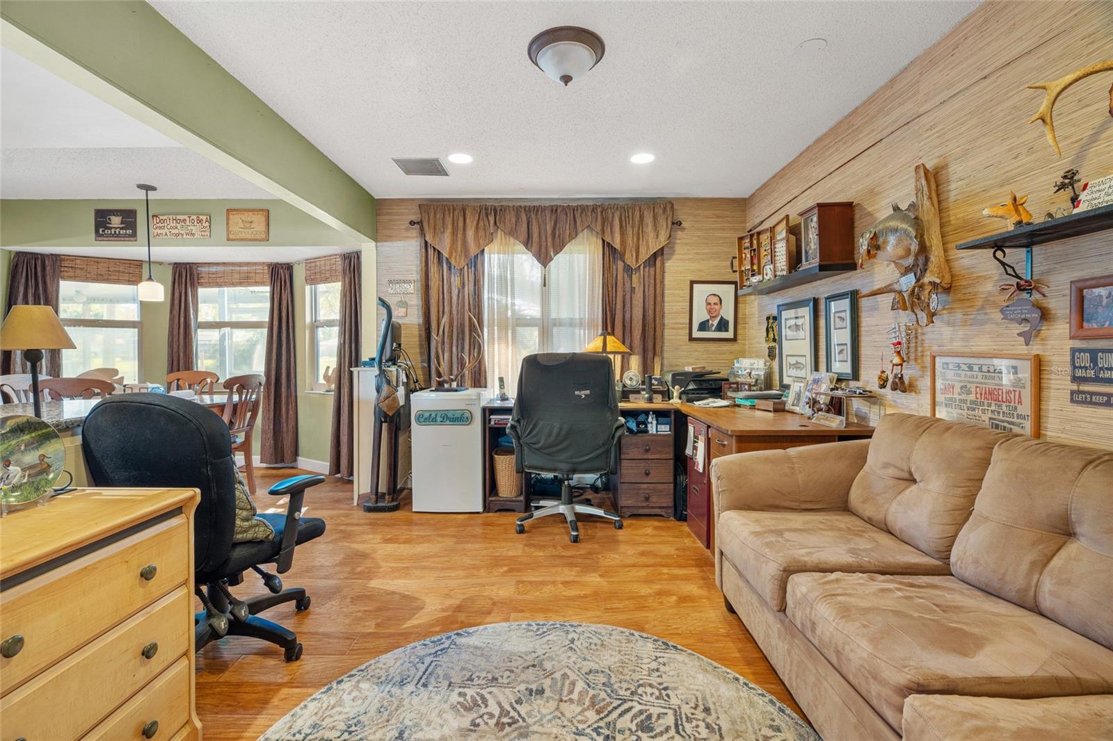 Image 11 of 54 For 3601 18th Avenue W