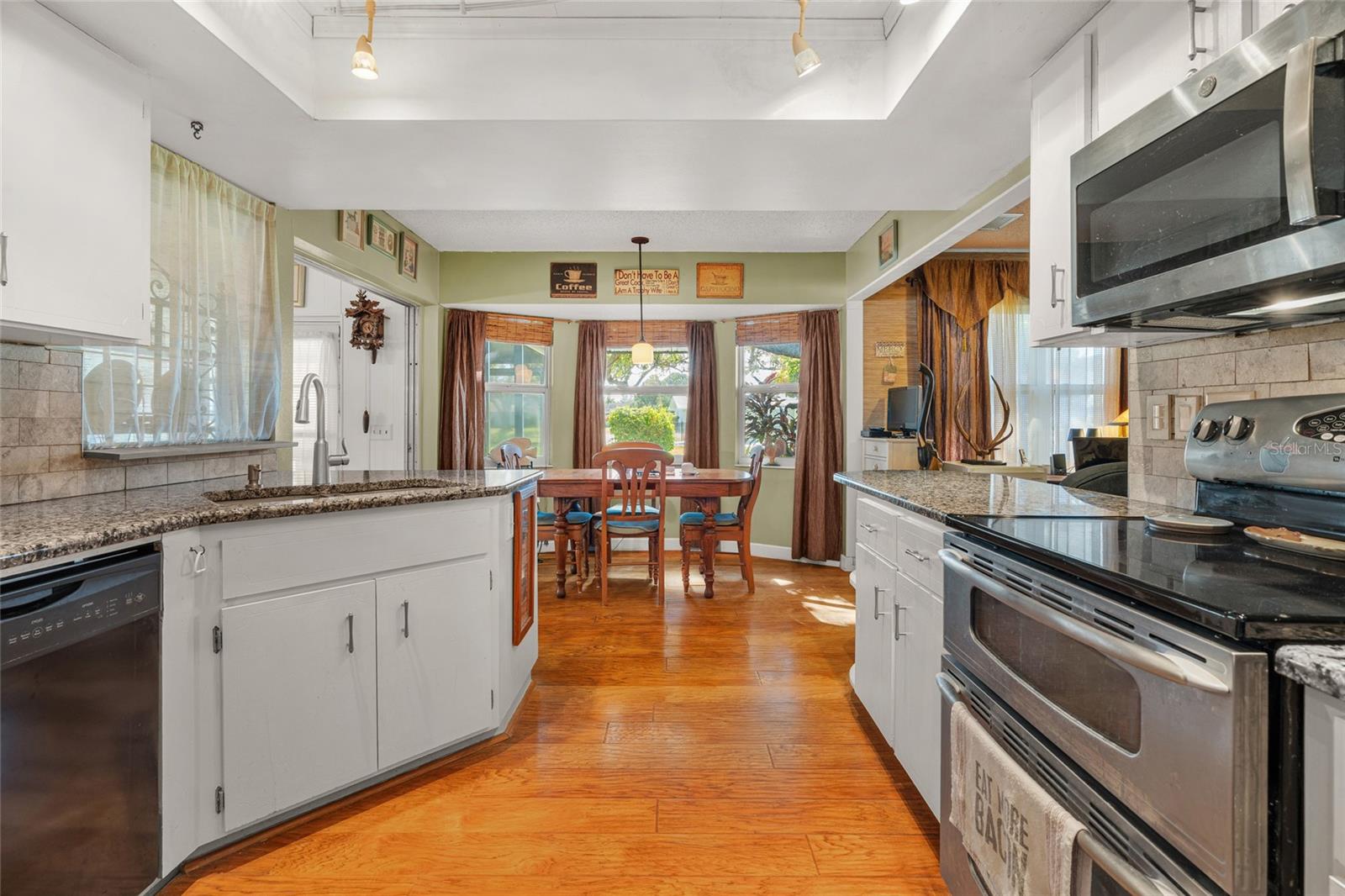 Image 25 of 54 For 3601 18th Avenue W