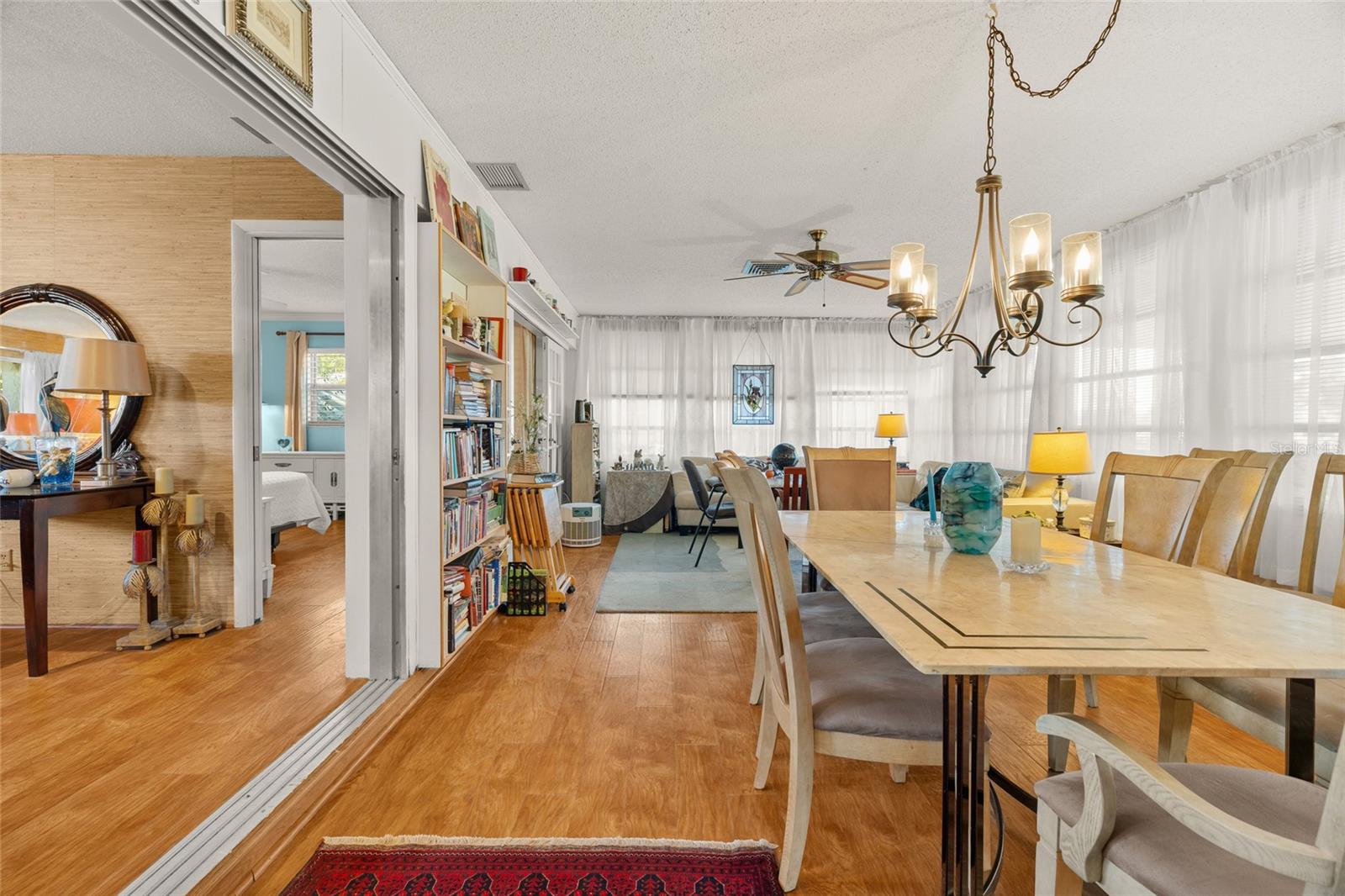 Image 29 of 54 For 3601 18th Avenue W