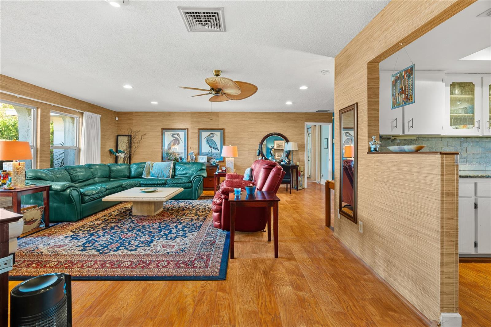 Image 32 of 54 For 3601 18th Avenue W