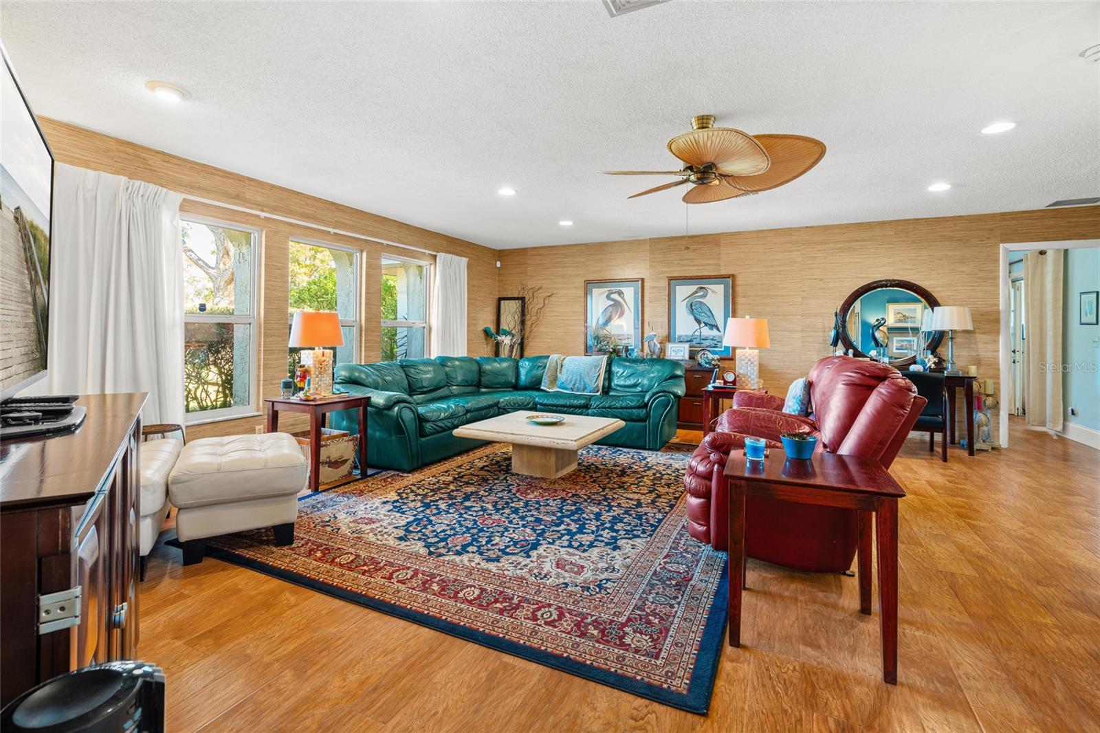 Image 33 of 54 For 3601 18th Avenue W