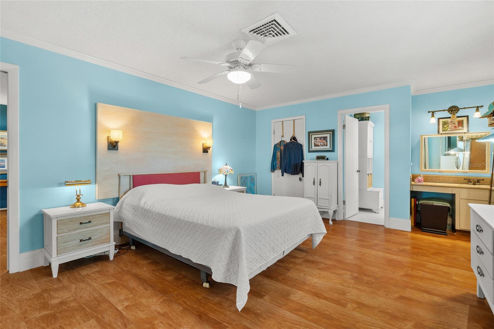 Image 39 of 54 For 3601 18th Avenue W